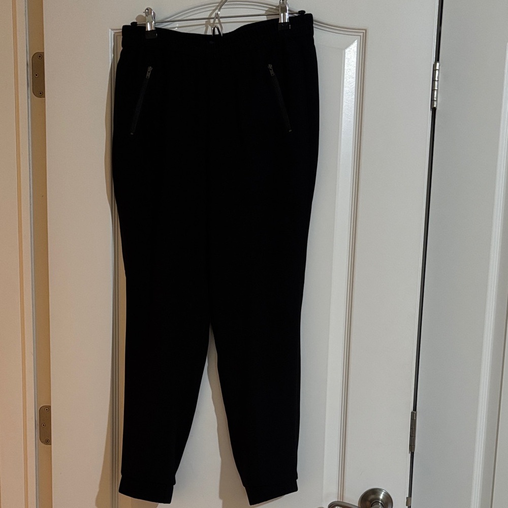 J. Crew Women’s Black trousers with Zippered Pockets